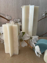 Load image into Gallery viewer, Star Pillar Candle - Medium