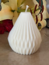 Load image into Gallery viewer, Pear Candle