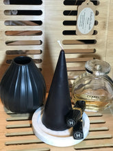 Load image into Gallery viewer, Cone Candle