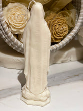 Load image into Gallery viewer, Mary Praying Candle - Large