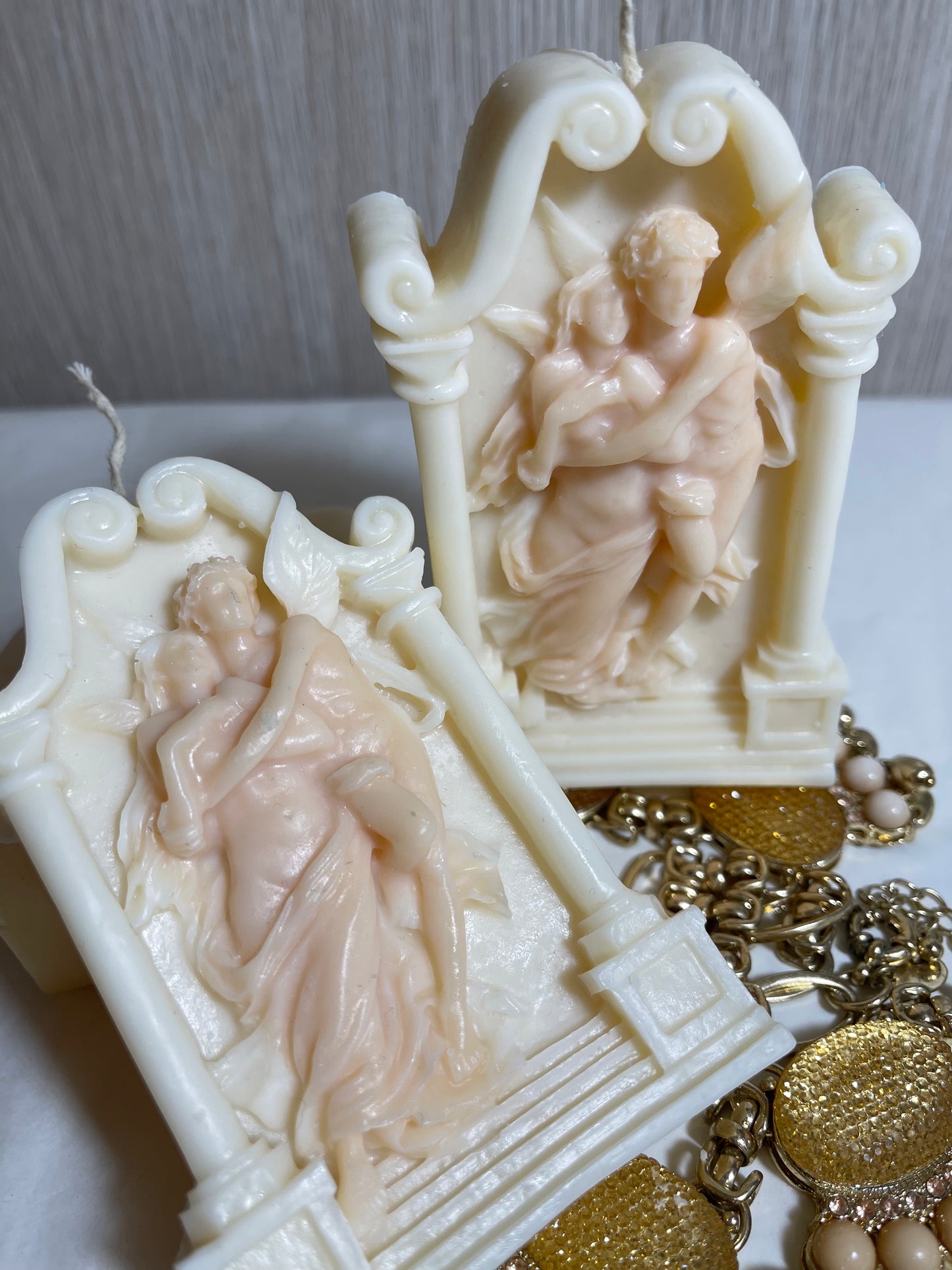 Renaissance Lovers Candle