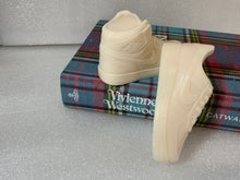 Load image into Gallery viewer, Sneaker Candle - Jordan