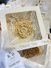 Load image into Gallery viewer, Peony Candle