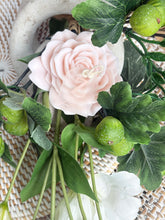 Load image into Gallery viewer, Rose Flower Candle
