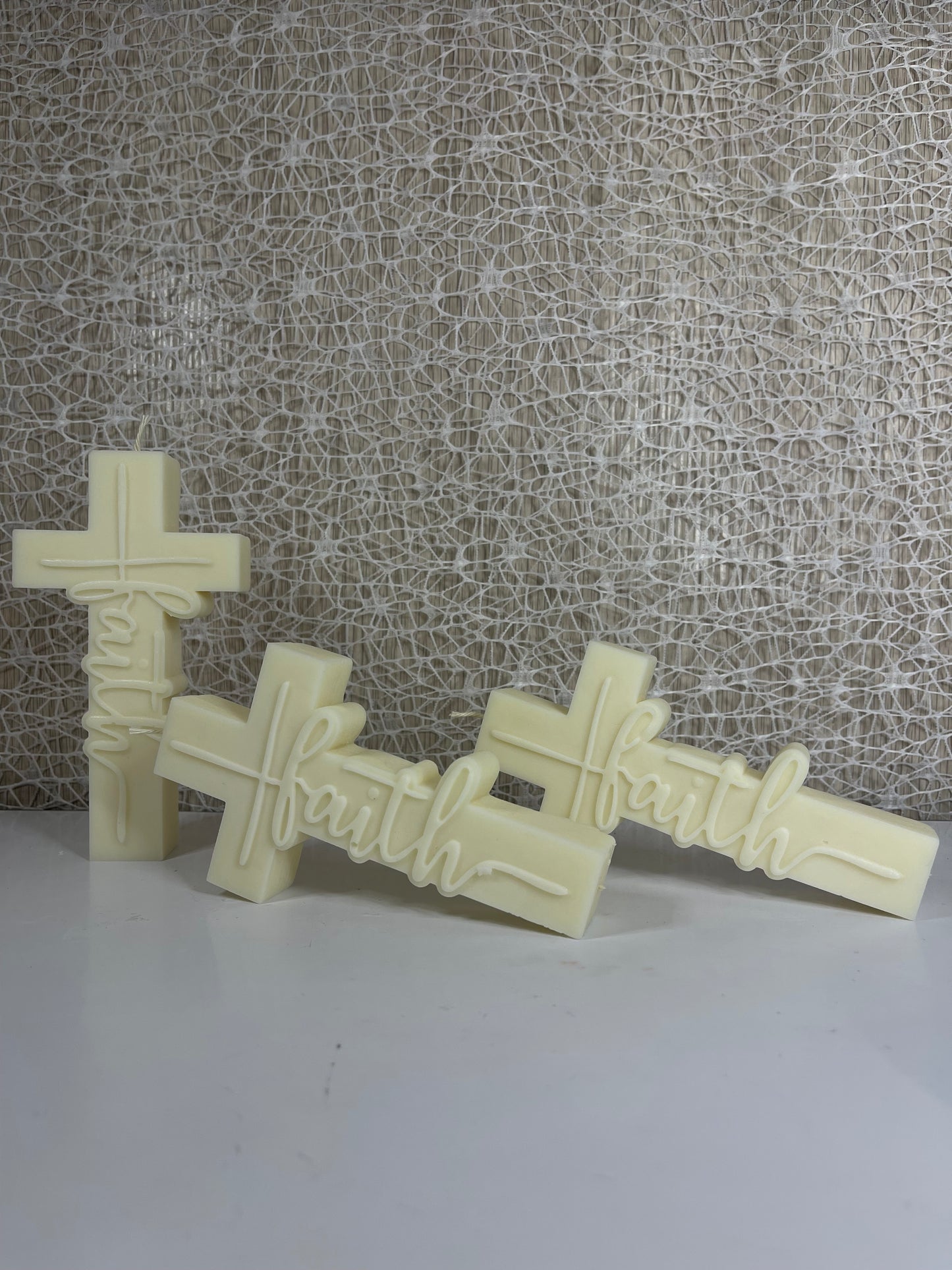 Crucifix 'Faith' Candle ￼