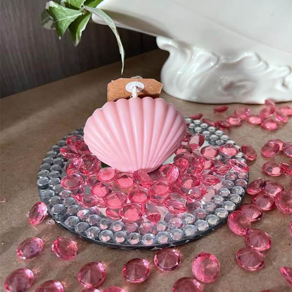 Shell Candle - Medium
